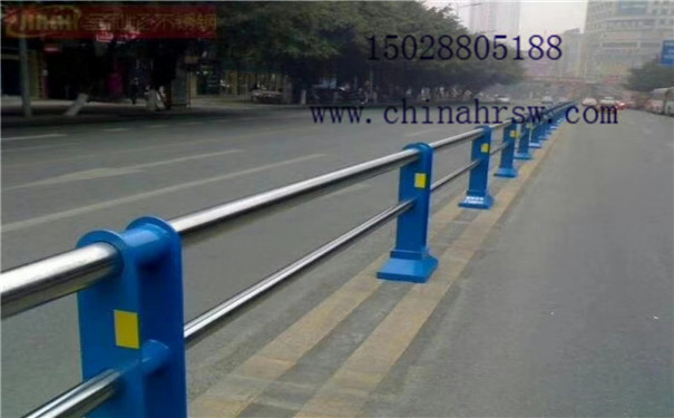 公路防护立柱